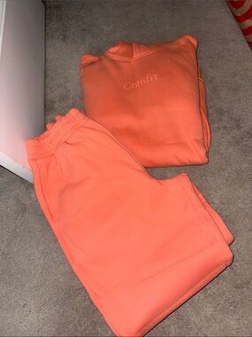 Comfyt Coral Orange Sweatshirt & Jogger Set